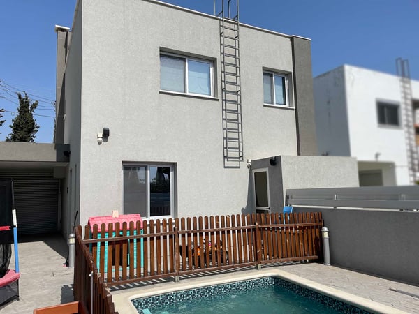 House in Ayios Stylianos - view 1