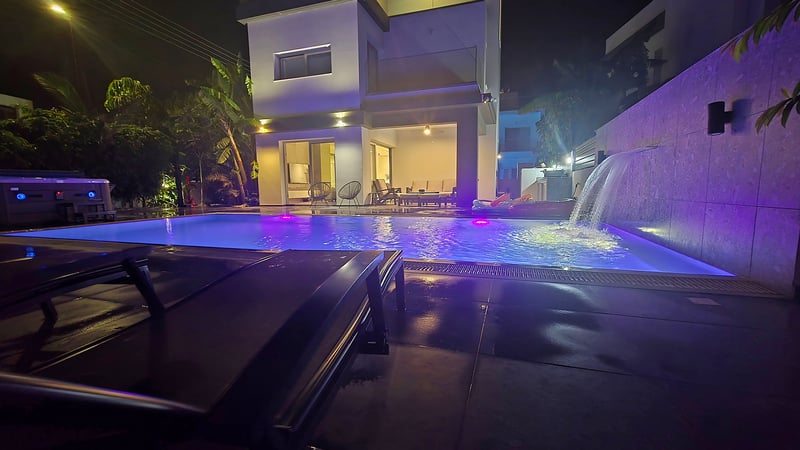 Villa in Paralimni - view 1