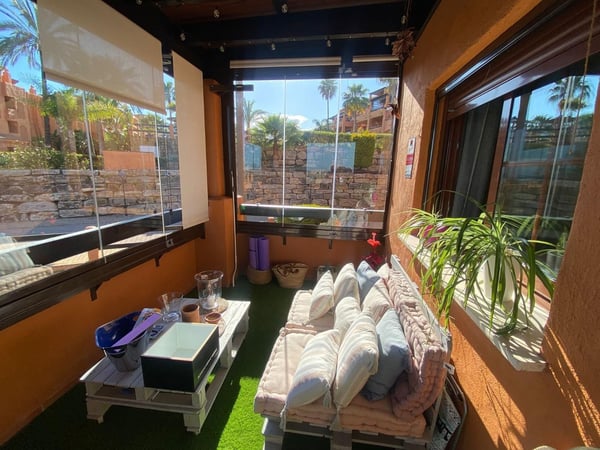 Apartment in Benahavis - view 1