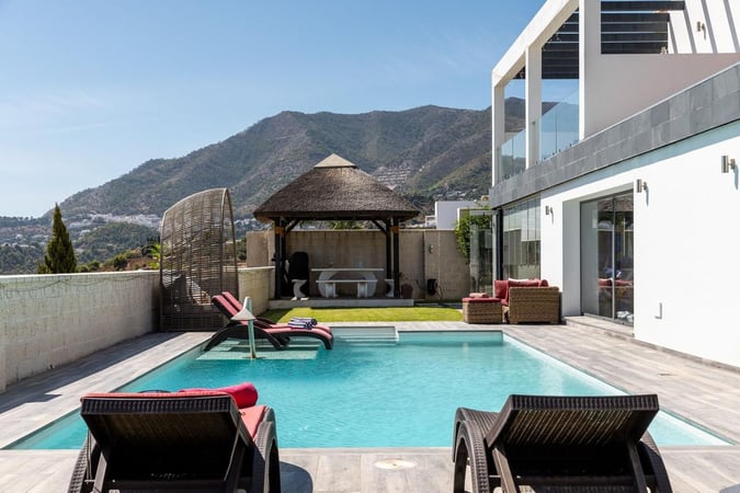 Villa in San Francisco - view 1