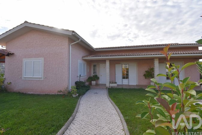 House in Arrifana - view 1
