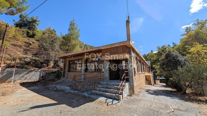 House in Kakopetria - view 1