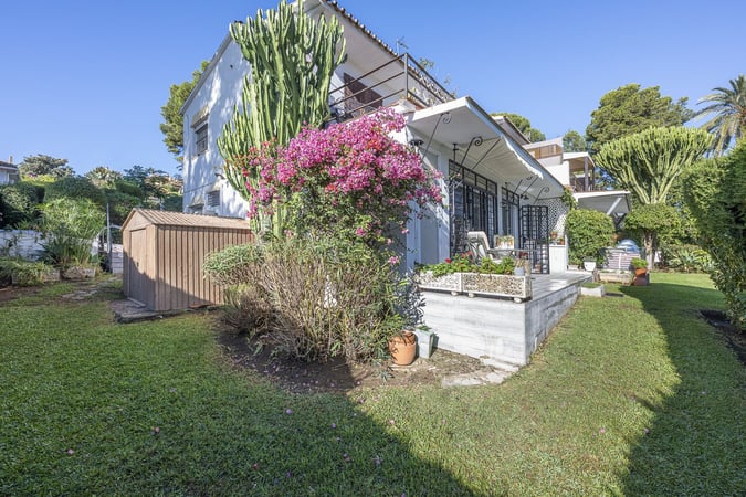 Apartment in Nueva Andalucia - view 1