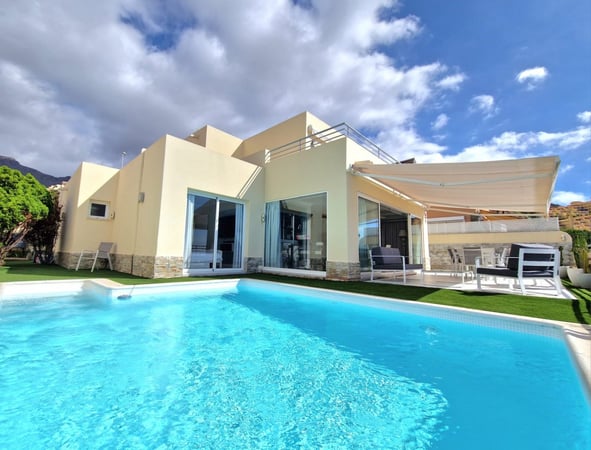 House in Costa Adeje - view 1