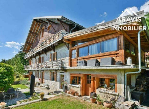 Villa in Verchaix - view 1