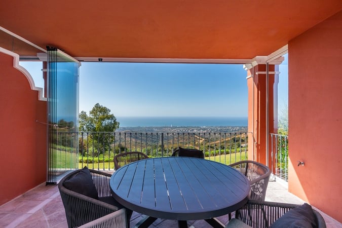 Apartment in La Mairena - view 1