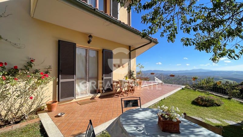 House in Castiglione d'Orcia - view 1