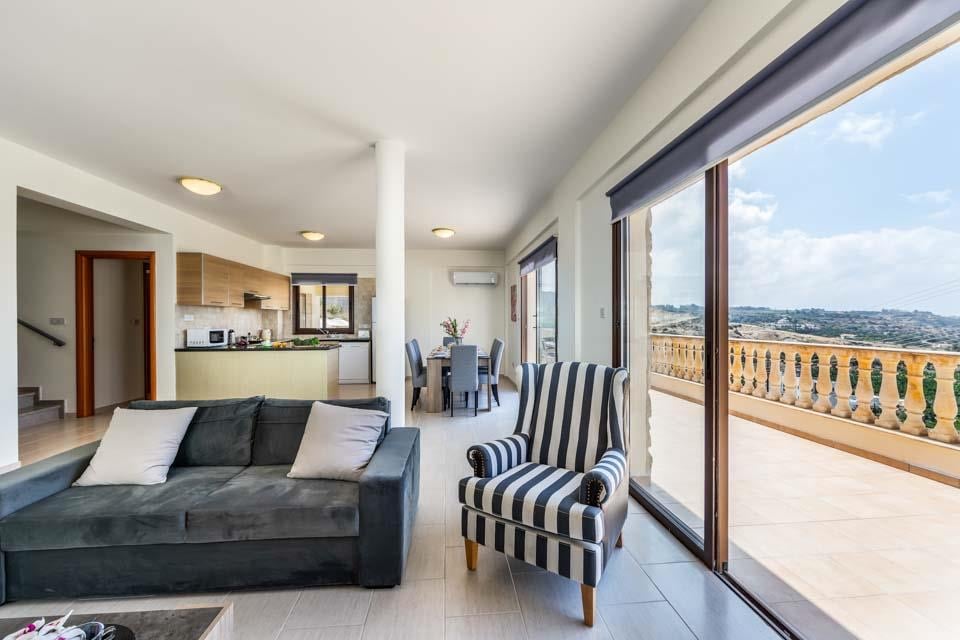 House in Pegeia - Image 2