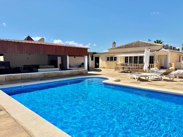 House in Alicante - view 1