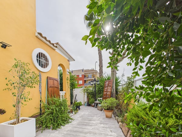 House in Los Alcazares - view 1