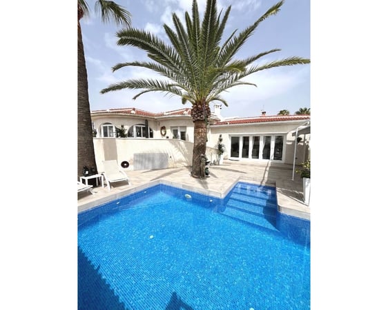 Villa in Ciudad Quesada - view 1