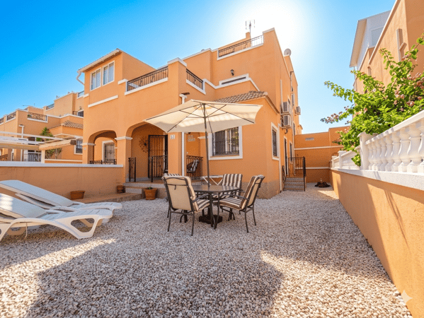 Villa in Playa Flamenca - view 1