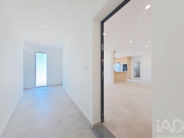 Apartment in Matacaes - view 1