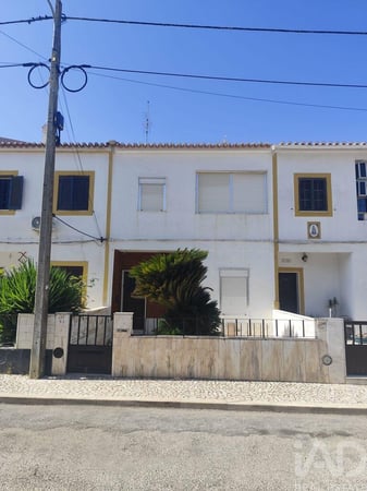 House in Vila Vicosa - view 1