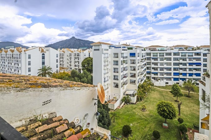 Penthouse in Puerto Banus - view 1