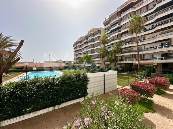 Apartment in Los Cristianos - view 1