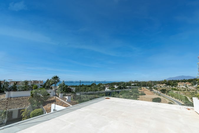 Villa in Marbella - view 1
