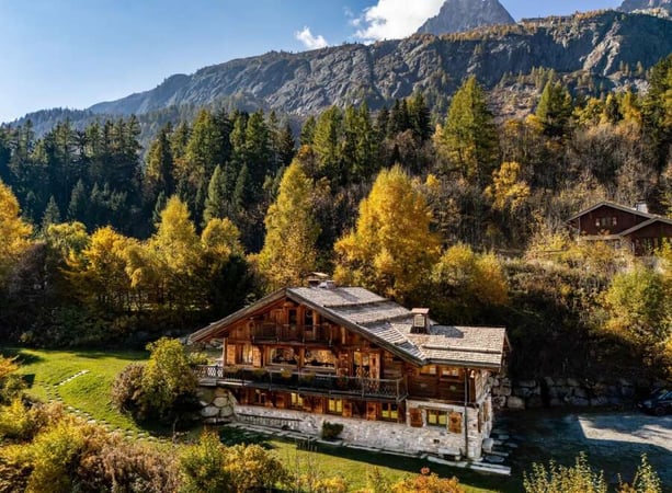 House in Argentiere - view 1