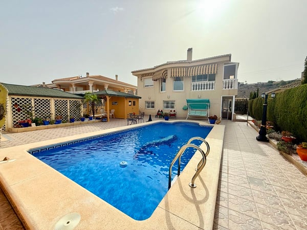 House in Rojales - view 1