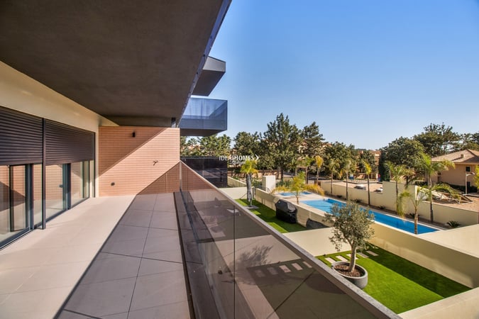 Apartment in Quarteira - view 1