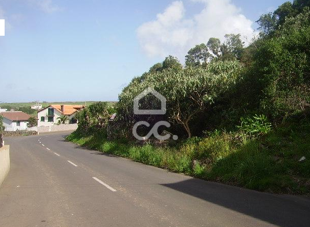 Land in Fontinha - view 1