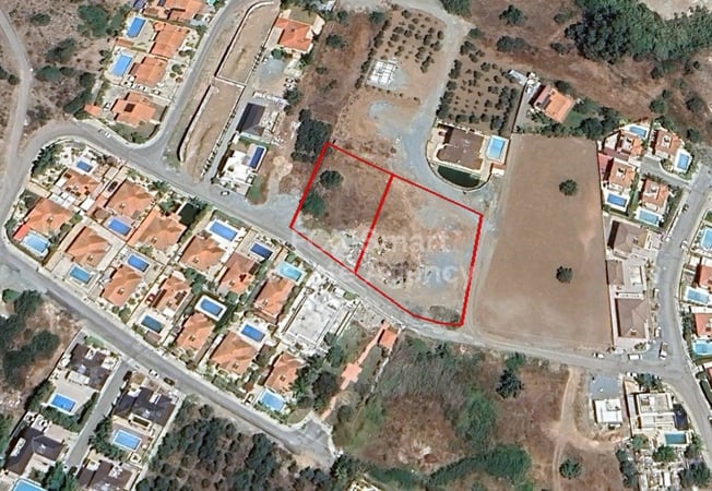 Land in Pyrgos - view 1