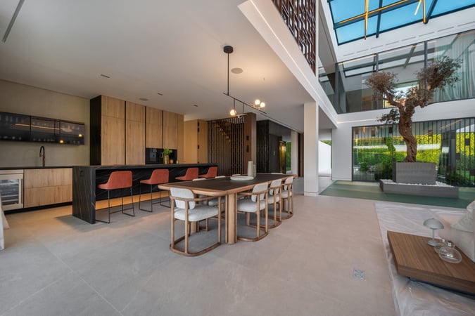 Villa in Nueva Andalucia - view 1