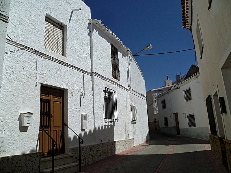 House in Uleila del Campo - Image 2