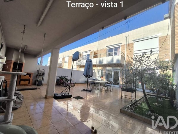Apartment in Valongo - view 1