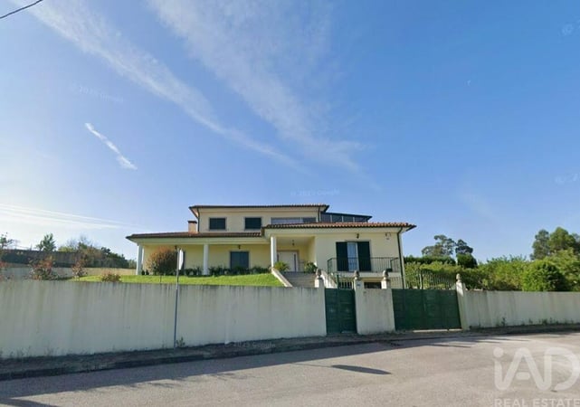 House in Oia - view 1