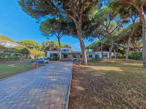 Villa in Marbella - view 1