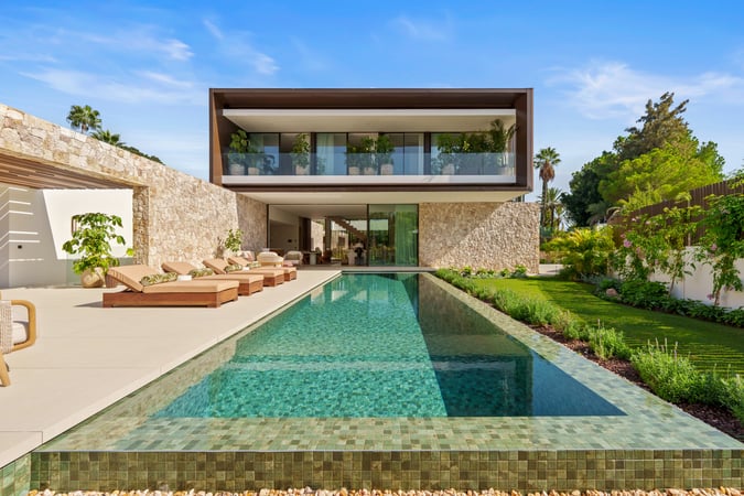 Villa in Marbella - view 1