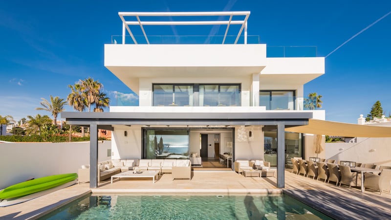 Villa in Marbella Del Este - view 1