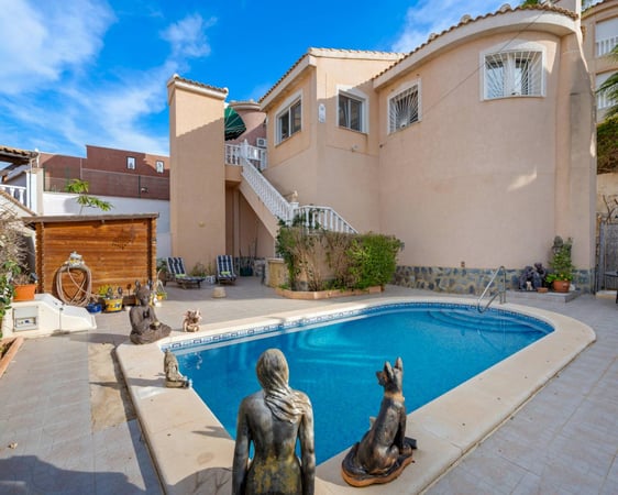 Villa in Ciudad Quesada - view 1