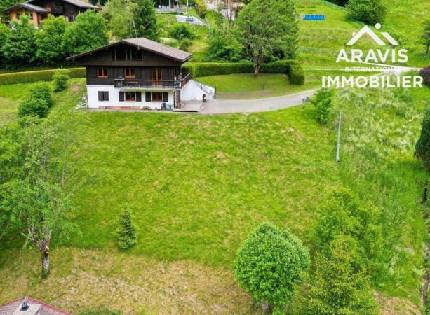 House in Thones - view 1