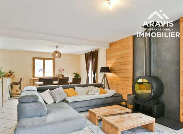 Villa in La Balme-de-Thuy - view 1