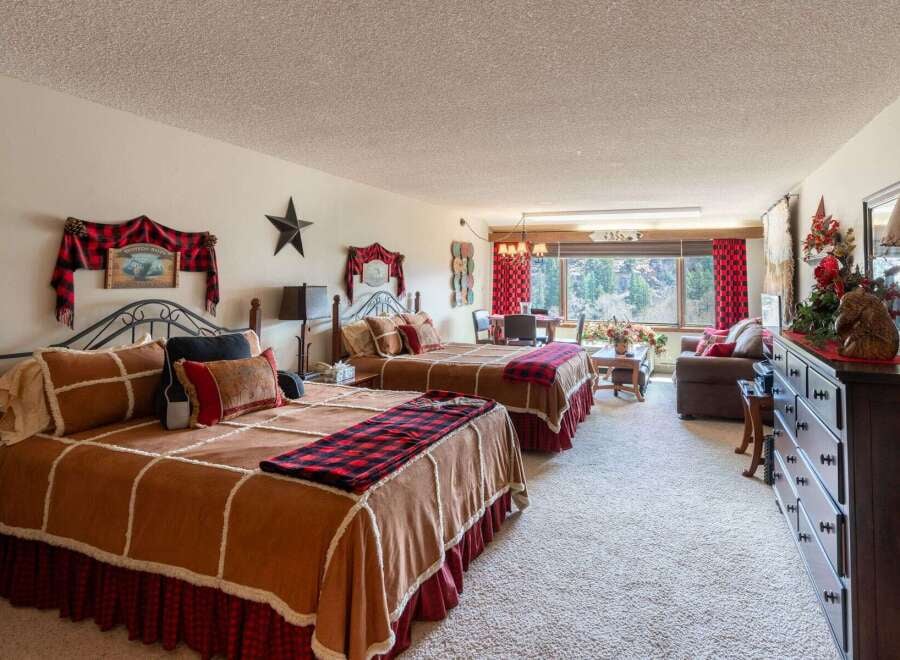 House in La Plata County - Image 3