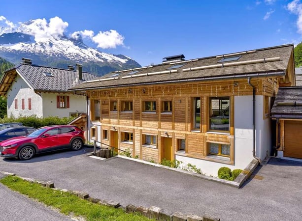 House in Argentiere - view 1