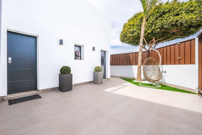 House in Roldan - view 1