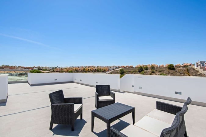 House in Algorfa - view 1