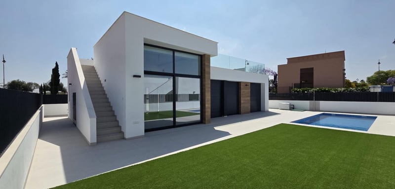 House in Vina de Raja - view 1