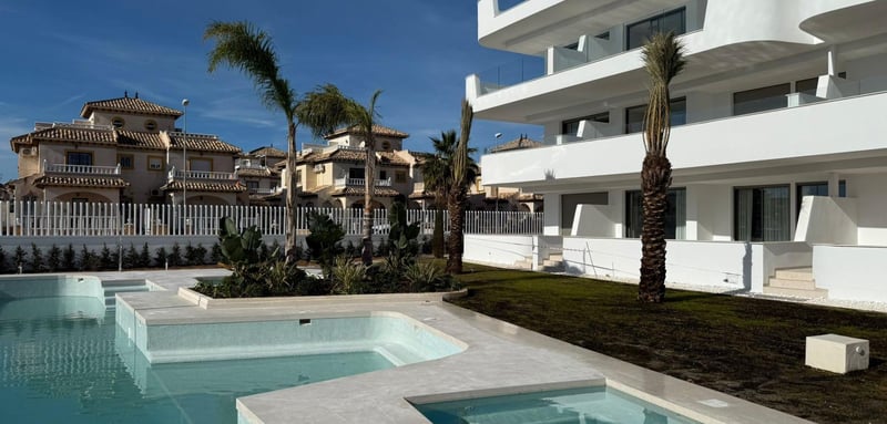 Apartment in Dehesa de Campoamor - view 1