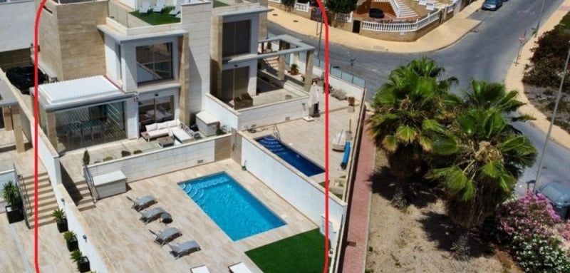 House in Villamartin - view 1