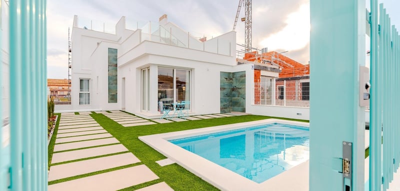 House in Los Alcazares - view 1