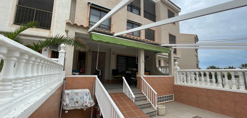 House in Guardamar del Segura - view 1