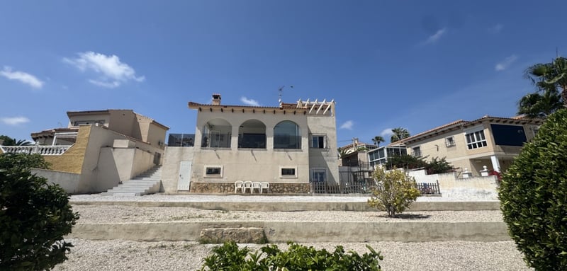 House in San Miguel de Salinas - view 1