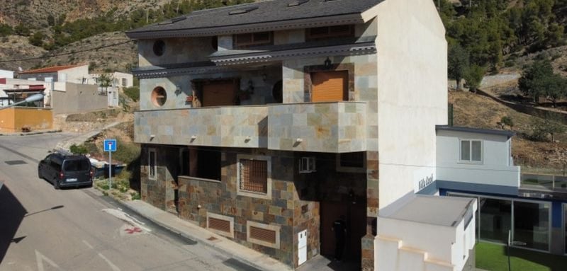 House in Redovan - view 1