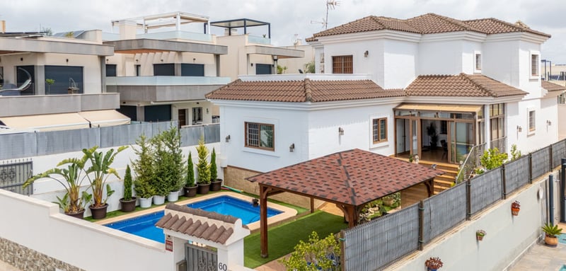 House in Los Montesinos - view 1