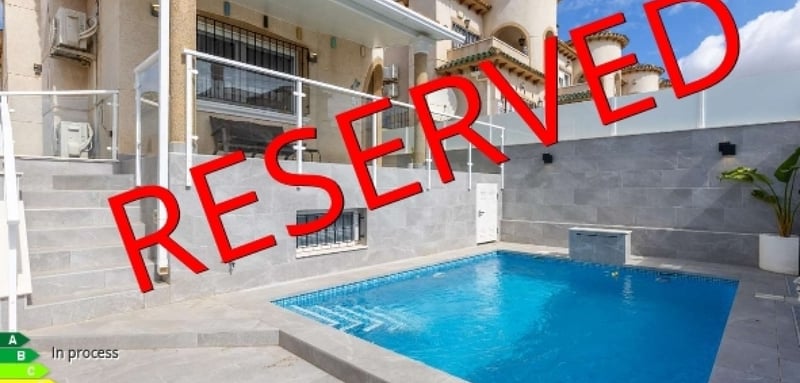 House in San Miguel de Salinas - view 1