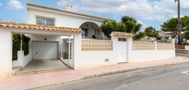 House in Urbanizacion los Balcones - view 1